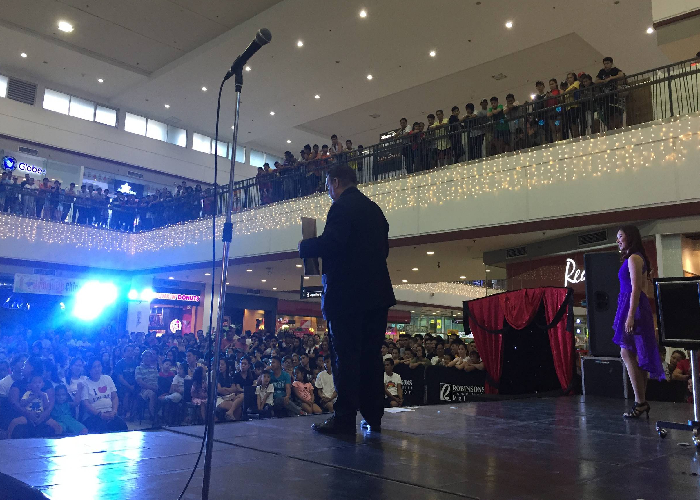 Amazing Andre at Another Mall Show